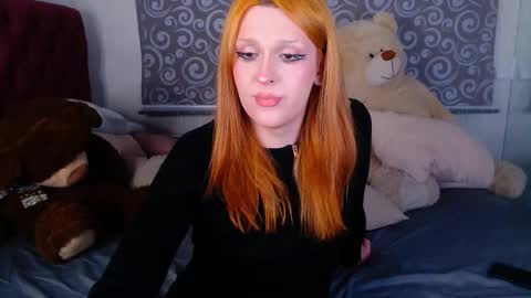 Luna give me a thumbs up please online show from February 21, 2026, 9:38 pm