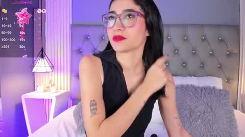 Luna  online show from February 23, 2026, 5:10 pm