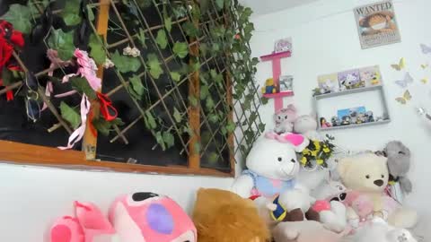 lunacristal_moon online show from February 27, 2025, 6:50 am