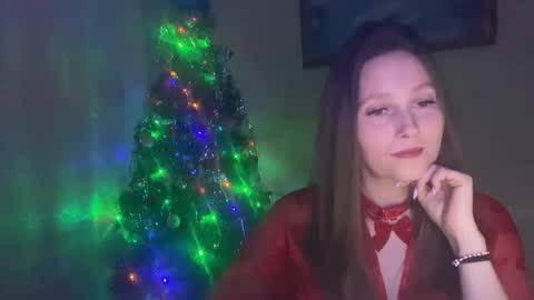 lunafeather online show from January 9, 2026, 1:25 pm