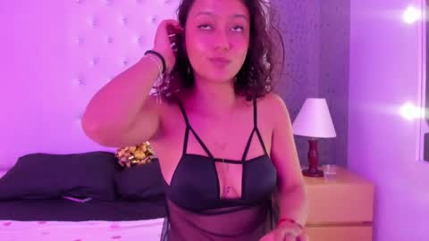   Luna  online show from April 11, 2026, 3:38 pm