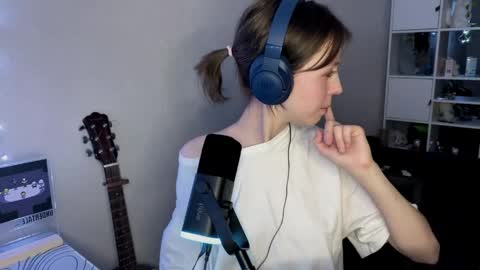 luna online show from April 5, 2026, 8:17 pm