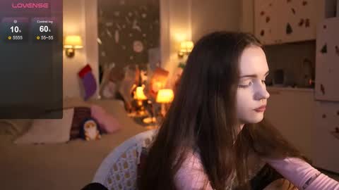 Snapshot of lunaice__ chatting on December 15, 2025, 6:50 am Luna online show from December 15, 2025, 6:50 am