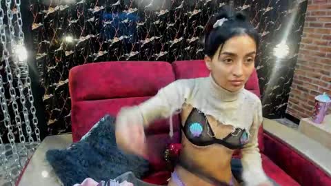 Snapshot of lunaixmoon_ chatting on May 28, 2026, 11:40 am Luna online show from May 28, 2026, 11:40 am