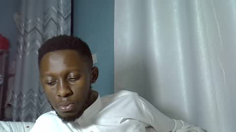 lunalove22_ online show from October 26, 2025, 1:44 am