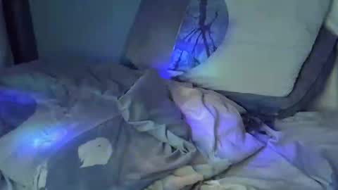 lunalove22_ online show from January 8, 2026, 7:38 pm