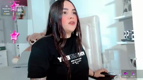 Luna online show from March 12, 2025, 11:54 pm