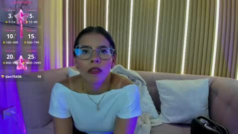 Snapshot of lunamillers_ chatting on May 19, 2026, 4:30 am lunamillers_ online show from May 19, 2026, 4:30 am