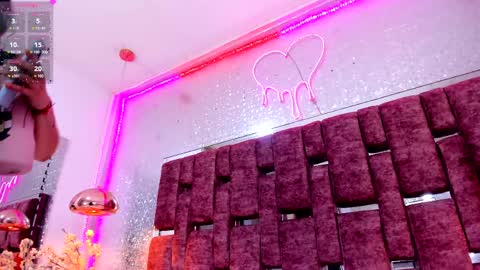 Luna online show from April 11, 2026, 7:45 am