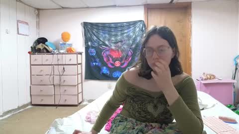 lunaquinn45 online show from December 29, 2024, 12:30 am