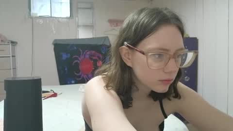 lunaquinn45 online show from February 7, 2025, 3:08 pm