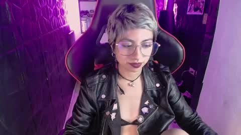 lunarichy online show from February 24, 2026, 8:40 pm