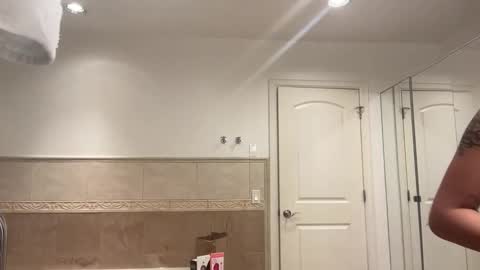 lunarose17 online show from November 16, 2025, 4:29 am