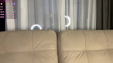 Snapshot of lunarspark chatting on December 15, 2025, 3:33 am Michelle online show from December 15, 2025, 3:33 am