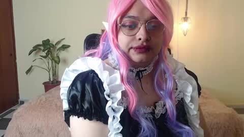 lunasnow__ online show from April 14, 2026, 3:51 pm