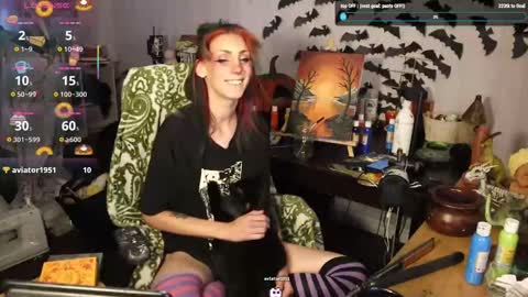 ..LunaSparkles. online show from November 10, 2025, 8:41 pm