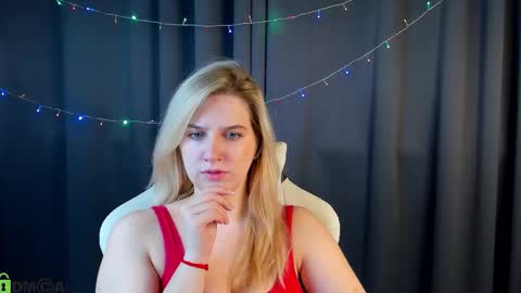 LunasShine online show from January 9, 2026, 4:04 am