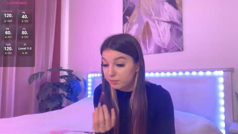 Veronica online show from November 4, 2025, 11:42 am