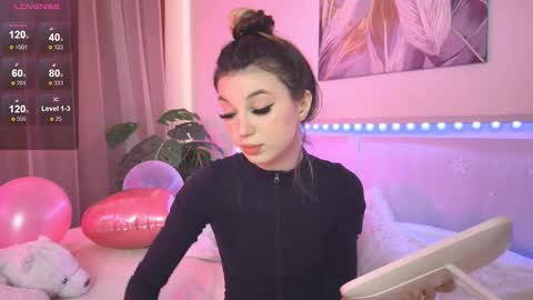 Snapshot of lunavine chatting on February 23, 2026, 8:44 am Veronica online show from February 23, 2026, 8:44 am