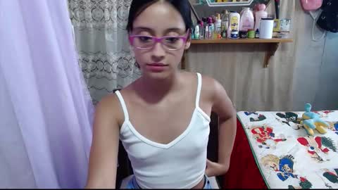 Snapshot of lunawillis chatting on December 5, 2025, 8:16 pm Luna online show from December 5, 2025, 8:16 pm