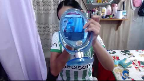 Snapshot of lunawillis chatting on December 17, 2025, 6:58 pm Luna online show from December 17, 2025, 6:58 pm