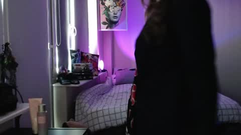 Snapshot of lunaxcherry chatting on April 22, 2026, 4:41 pm LunaXcherry online show from April 22, 2026, 4:41 pm