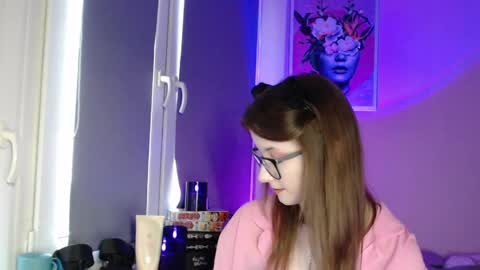 Snapshot of lunaxcherry chatting on May 21, 2026, 6:15 pm LunaXcherry online show from May 21, 2026, 6:15 pm