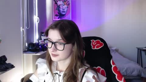 Snapshot of lunaxcherry chatting on May 28, 2026, 4:48 pm LunaXcherry online show from May 28, 2026, 4:48 pm