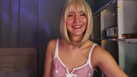 Snapshot of lunaxloverx chatting on December 4, 2025, 3:21 pm LunaXLoverx online show from December 4, 2025, 3:21 pm