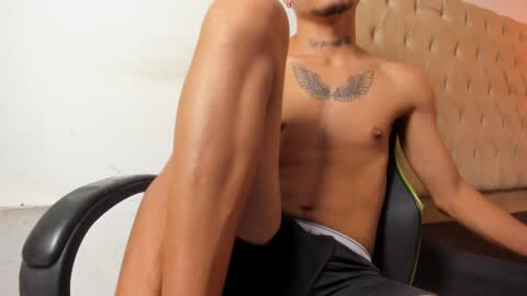 lunay_bigcock420 online show from November 15, 2025, 8:11 am