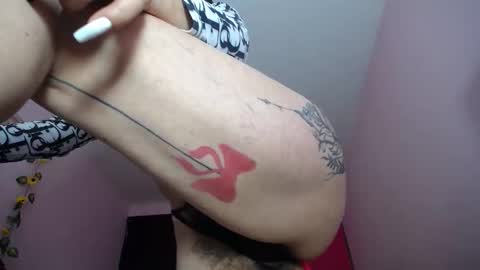 Snapshot of lunitaqueen_ chatting on October 28, 2025, 4:05 am Luna Tamara online show from October 28, 2025, 4:05 am