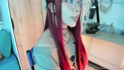 Snapshot of lunivyra chatting on June 23, 2026, 4:38 pm lunivyra online show from June 23, 2026, 4:38 pm
