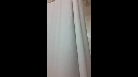 Snapshot of lunn10mcl chatting on December 19, 2025, 6:26 pm lunn10mcl online show from December 19, 2025, 6:26 pm