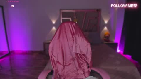 LUNA ROSE online show from December 3, 2025, 1:24 am