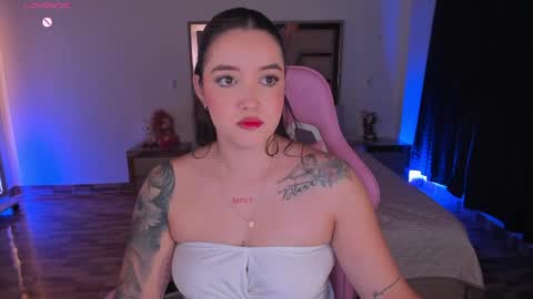 LUNA ROSE online show from May 27, 2026, 2:41 am