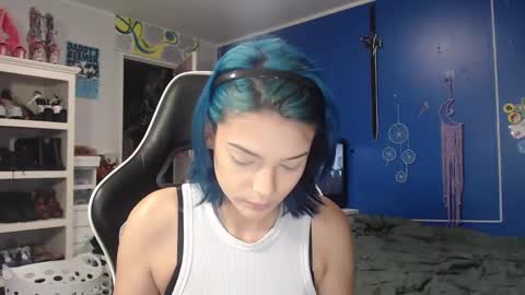 Lunobbione online show from December 2, 2025, 9:10 pm