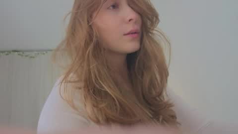lunoria online show from May 31, 2026, 11:17 pm