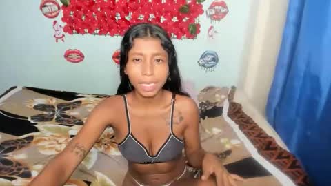 lupita_hot77 online show from November 21, 2025, 4:44 am