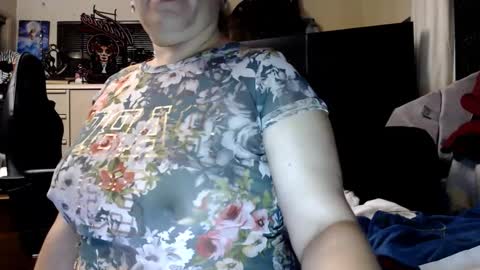 Snapshot of lusciouslibra82 chatting on March 2, 2025, 6:16 am .Clarissa. Follow me on Instagram   miss buns  online show from March 2, 2025, 6:16 am