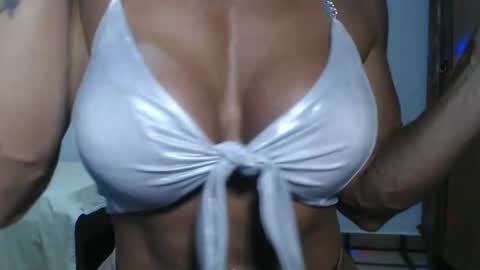 Snapshot of lusexyhot chatting on April 1, 2026, 12:11 am lusexyhot online show from April 1, 2026, 12:11 am