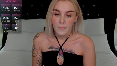 your sweet Liana online show from October 15, 2025, 9:59 pm