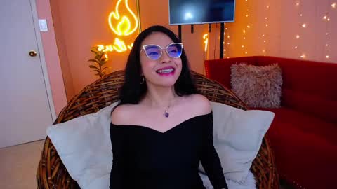 lushiana online show from February 2, 2025, 8:08 pm