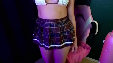 Snapshot of lushlolly chatting on June 15, 2026, 4:04 am lushlolly online show from June 15, 2026, 4:04 am