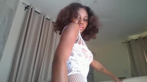 Snapshot of lust4karly_ chatting on March 2, 2026, 7:15 am Karly follow for next broadcast updates kisses online show from March 2, 2026, 7:15 am