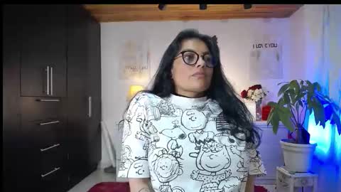 Snapshot of lust_mom chatting on September 20, 2025, 11:39 pm Angela 3 online show from September 20, 2025, 11:39 pm