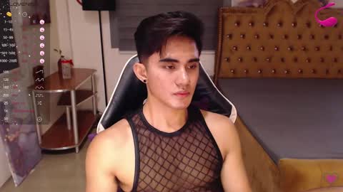 Snapshot of lustdesirex19 chatting on February 25, 2025, 8:14 am David online show from February 25, 2025, 8:14 am