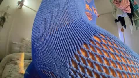 LOLA online show from April 9, 2026, 10:04 pm