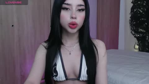 Valerie  April   online show from January 9, 2026, 5:59 pm