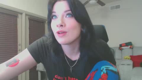 LustfulLives online show from February 9, 2025, 3:43 am