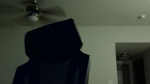 LustfulLives online show from April 20, 2026, 4:26 am